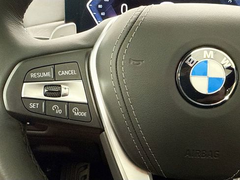 Used 2025 BMW X5 xDrive40i w/ Parking Assistance Package image 11