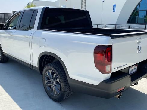 Used 2023 Honda Ridgeline Sport image 10