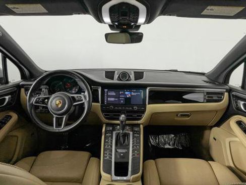 Used 2021 Porsche Macan w/ Premium Package Plus AWD/4WD image 26