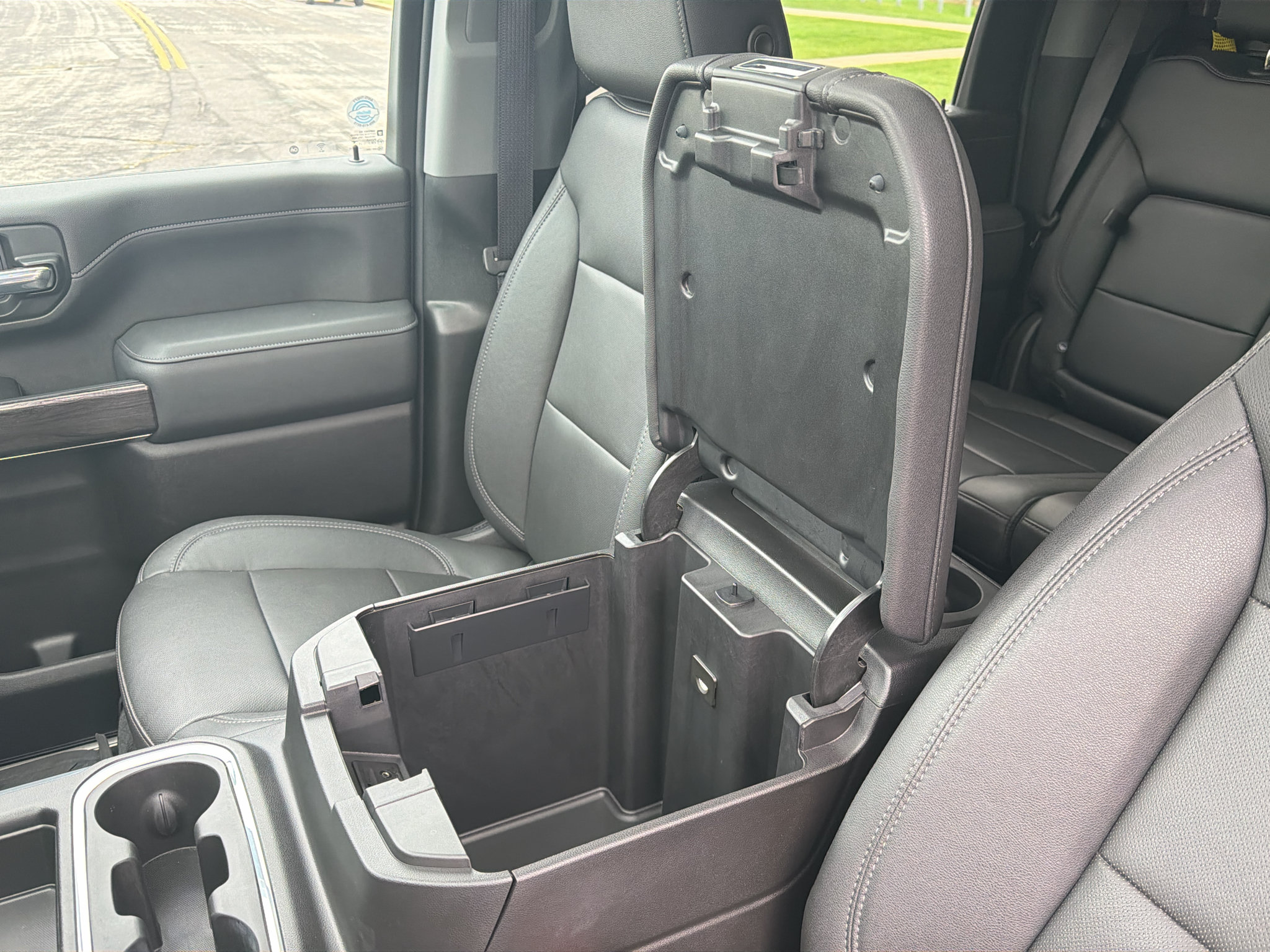 Used 2023 Chevrolet Silverado 2500 LTZ w/ LTZ Convenience Package AWD/4WD image 18
