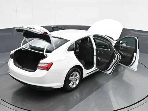 Used 2022 Chevrolet Malibu LT FWD image 40