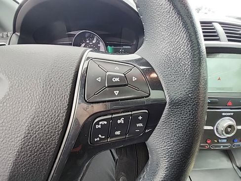 Used 2018 Ford Explorer Limited image 13