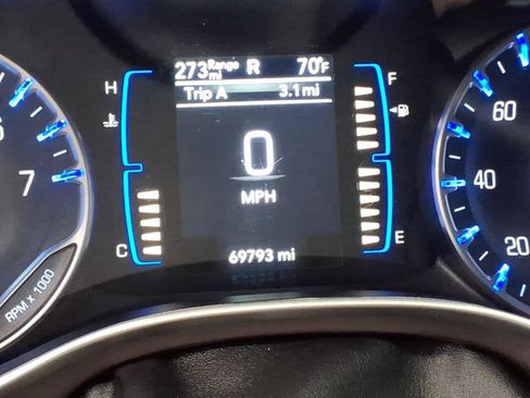 Used 2023 Chrysler Voyager LX FWD image 19