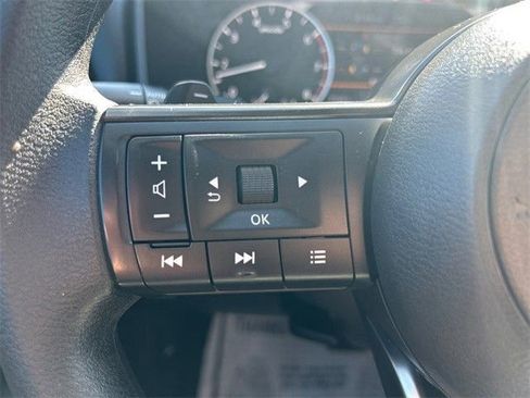 Used 2024 Nissan Rogue SV image 23