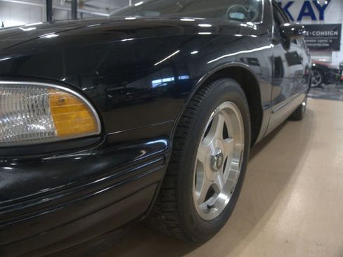 Used 1994 Chevrolet Impala SS image 12
