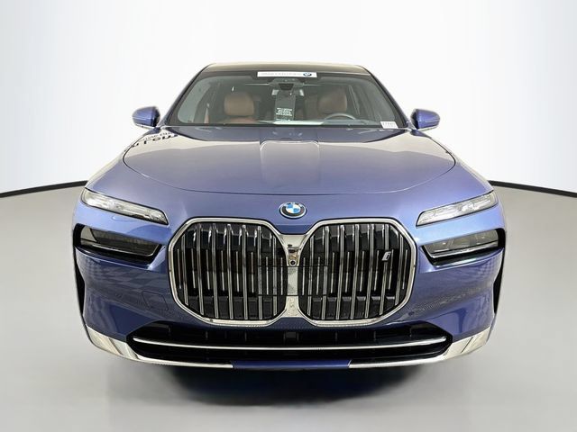 Certified 2023 BMW i7 xDrive60 w/ Executive Package 2 AWD/4WD image 2