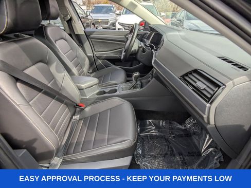 Used 2024 Volkswagen Jetta SE FWD image 12
