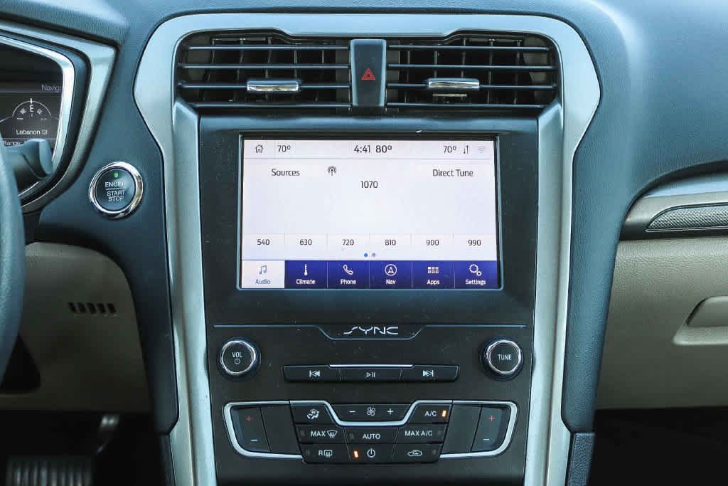 Certified 2020 Ford Fusion SE FWD image 11