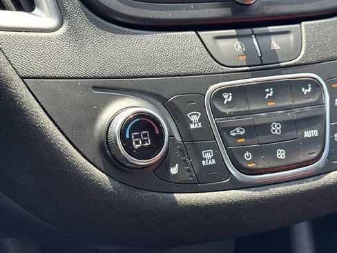 Used 2024 Chevrolet Malibu LT FWD image 20