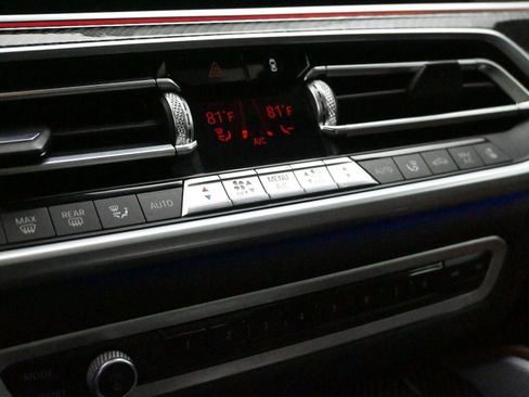 Used 2021 BMW X6 M50i w/ Premium Package image 7