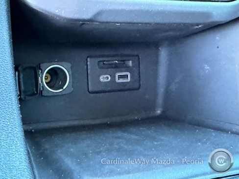 Used 2023 GMC Acadia AT4 w/ Technology Package image 32