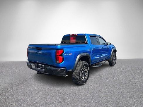 Used 2024 Chevrolet Colorado ZR2 w/ Technology Package AWD/4WD image 5