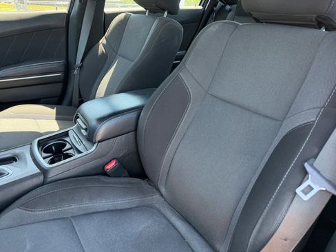 Used 2022 Dodge Charger SXT RWD image 10