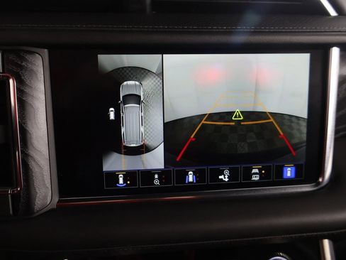 Used 2023 GMC Yukon Denali image 52