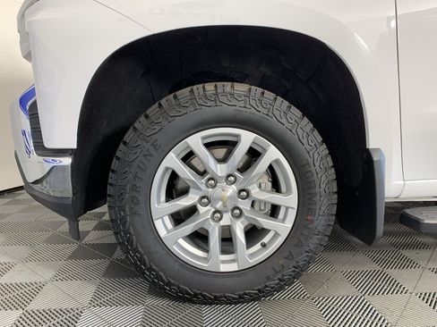 Used 2020 Chevrolet Silverado 1500 LT AWD/4WD image 9