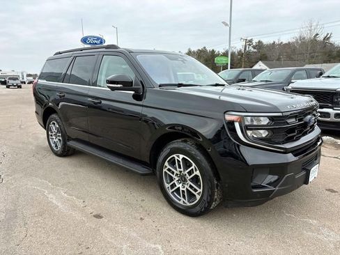Used 2025 Ford Expedition Active image 1