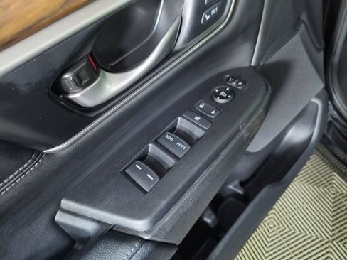 Used 2022 Honda CR-V Touring image 14