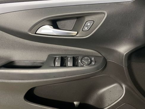 Used 2025 Buick Envista Preferred w/ Convenience I Package FWD image 13