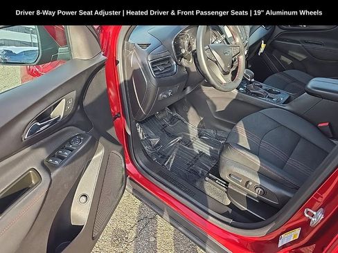 Used 2023 Chevrolet Equinox RS image 9