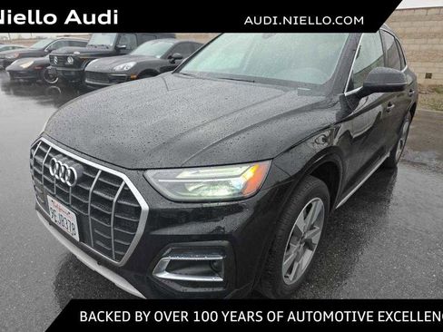 Used 2023 Audi Q5 2.0T Premium w/ Convenience Package image 1