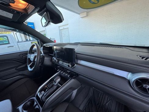 Used 2026 Chevrolet Colorado LT RWD image 17