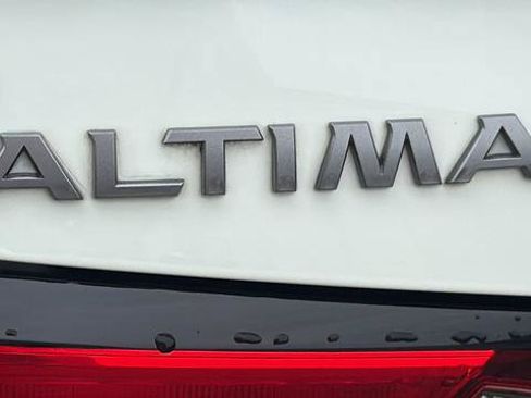 Certified 2025 Nissan Altima 2.5 S FWD image 30