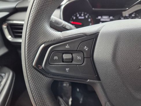 Used 2023 Chevrolet TrailBlazer LT FWD image 29