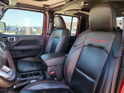 Used 2021 Jeep Gladiator Rubicon AWD/4WD image 13