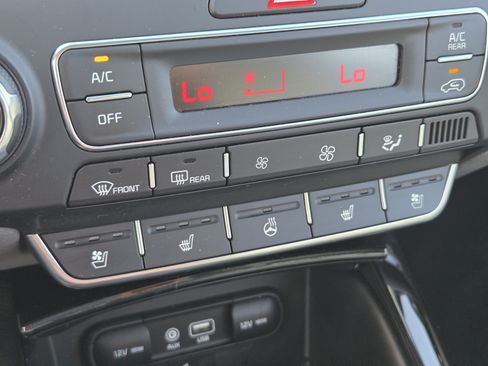 Used 2019 Kia Sorento SX w/ SX Touring Package FWD image 18
