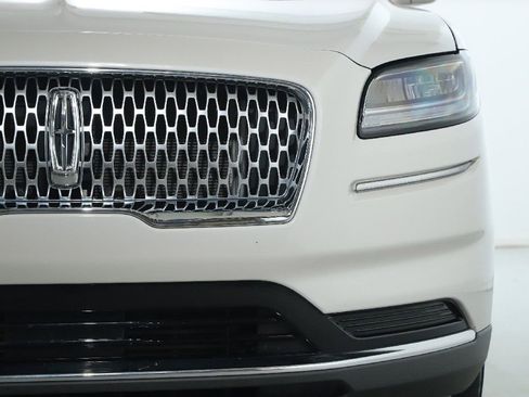 Used 2022 Lincoln Nautilus Reserve image 8