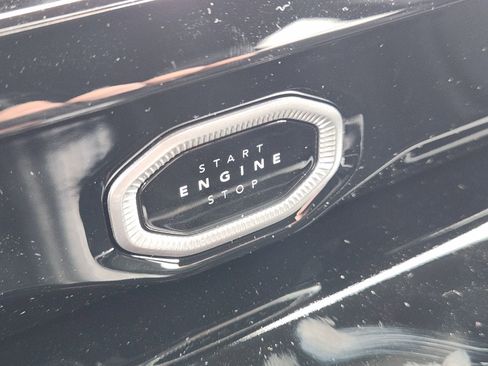 New 2026 Jeep Grand Cherokee Altitude AWD/4WD image 17
