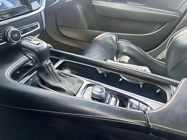 Used 2018 Volvo V90 T6 R-Design AWD/4WD image 24