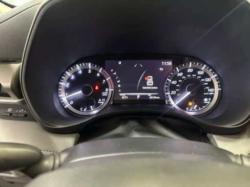 Used 2023 Toyota Highlander L FWD image 10
