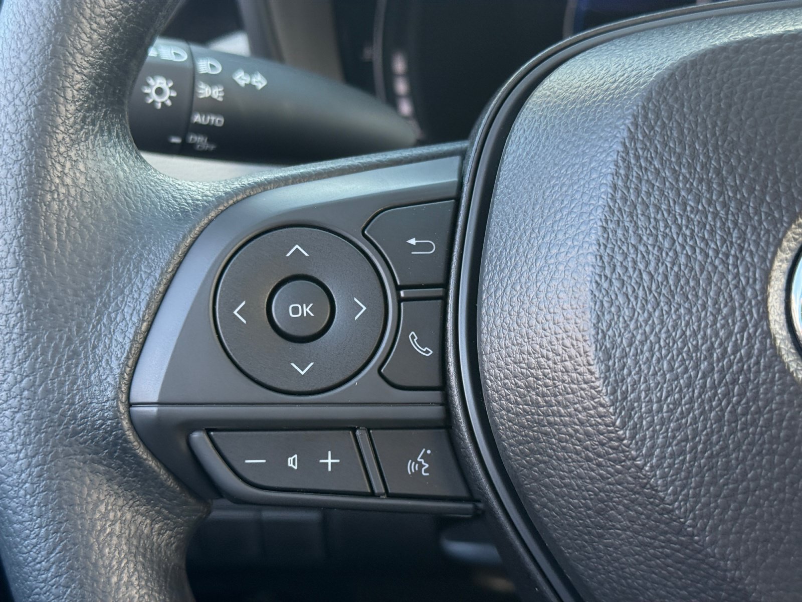 New 2027 Toyota Corolla LE w/ LE Premium Package FWD image 18