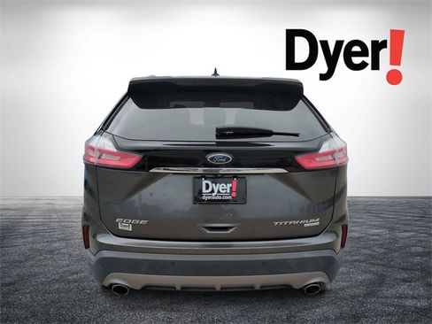 Used 2019 Ford Edge Titanium image 5