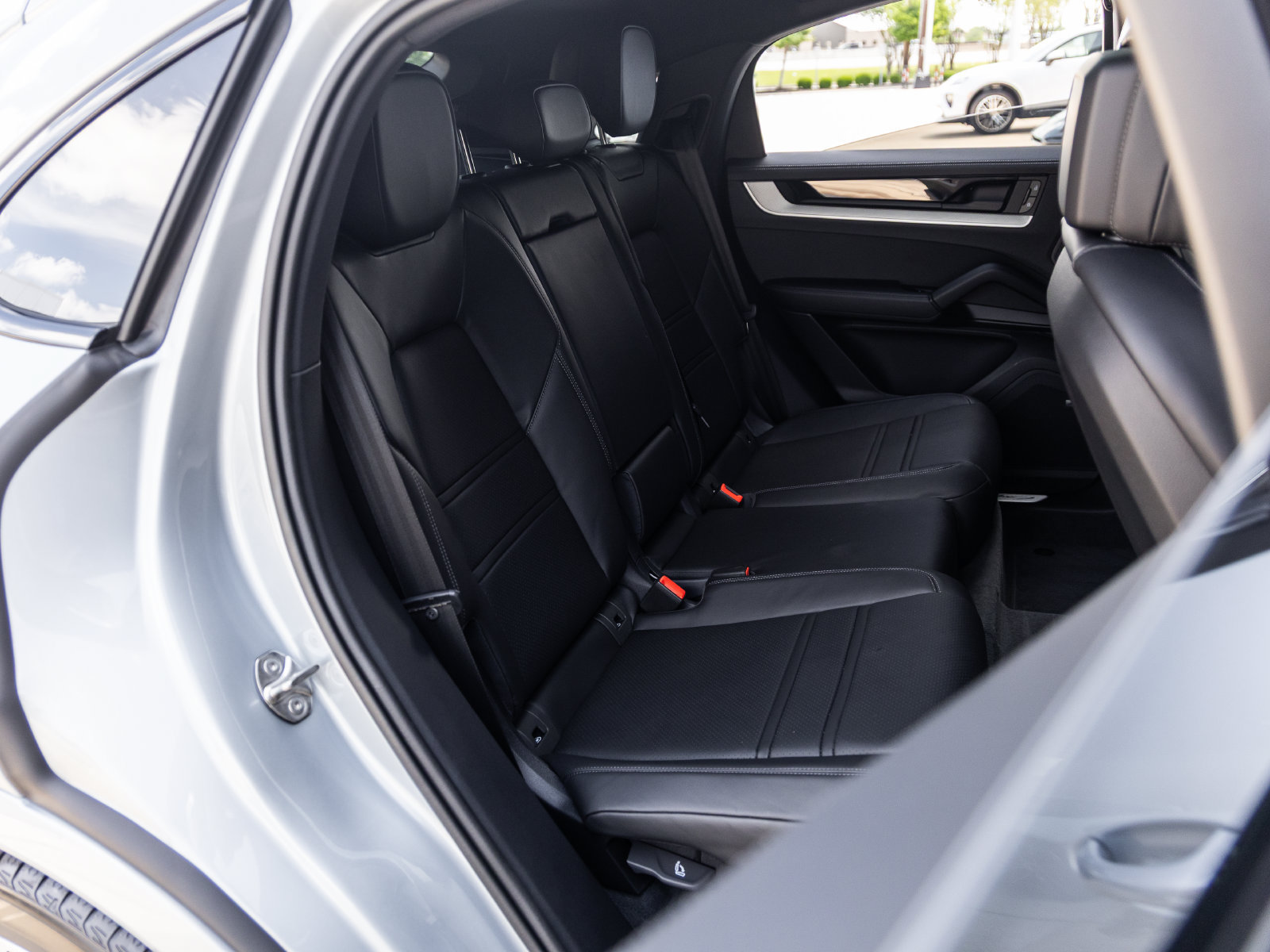 Certified 2026 Porsche Cayenne S AWD/4WD image 43