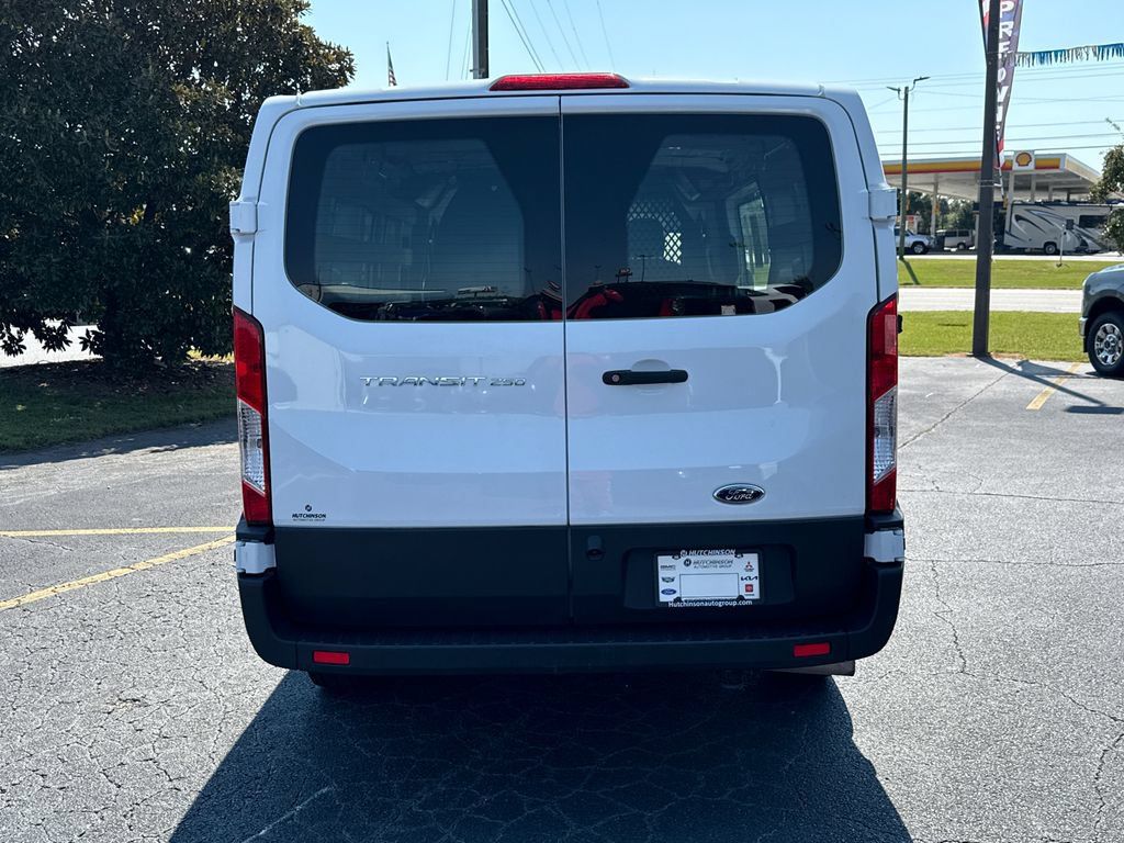 Used 2023 Ford Transit 250 Low Roof w/ Exterior Upgrade Package RWD image 4