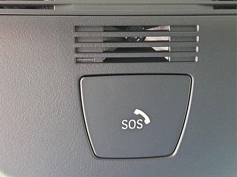 Used 2026 BMW X7 xDrive40i w/ Premium Package image 21