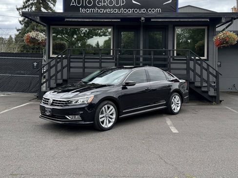 Used 2017 Volkswagen Passat 1.8T SEL Premium FWD image 2