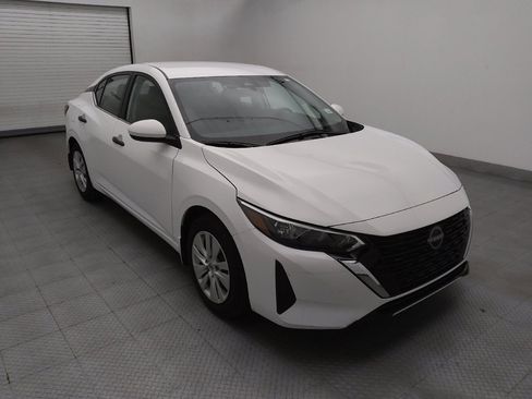 Used 2025 Nissan Sentra S FWD image 13