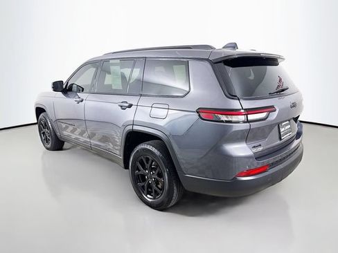 Used 2024 Jeep Grand Cherokee L Altitude AWD/4WD image 5