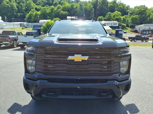 New 2026 Chevrolet Silverado 2500 Custom w/ Custom Value Package AWD/4WD image 10