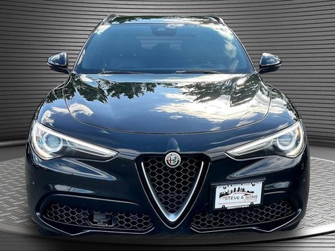 Used 2018 Alfa Romeo Stelvio Ti Sport AWD/4WD image 2