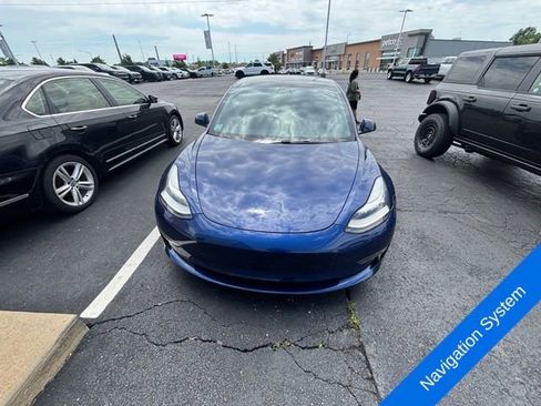 Used 2019 Tesla Model 3 Standard Range Plus RWD image 2