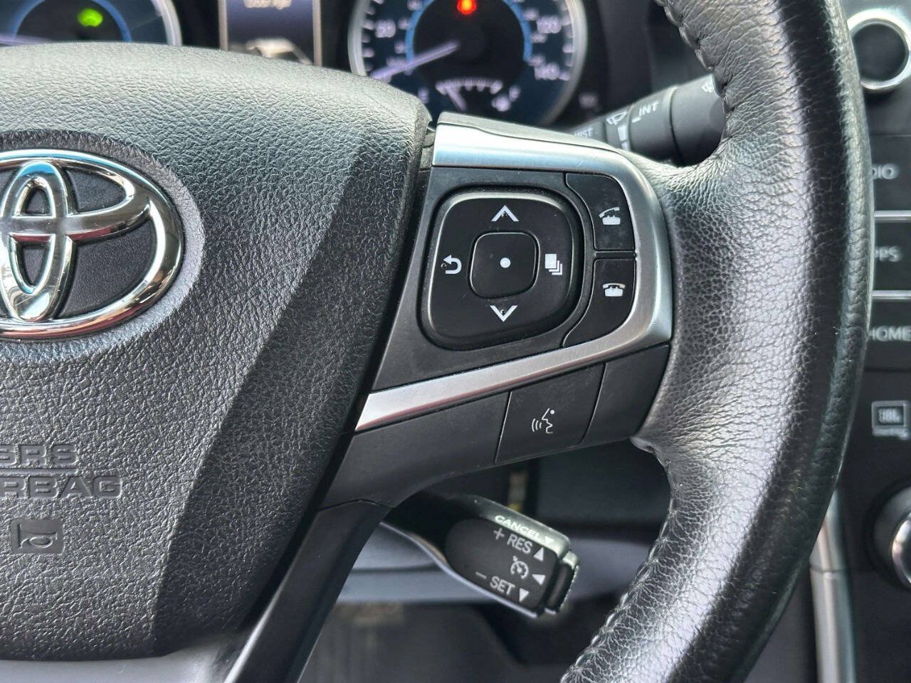 Used 2017 Toyota Camry XLE w/ Moonroof Package FWD image 27
