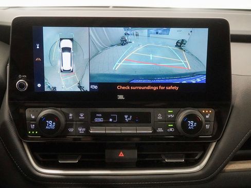 Used 2024 Toyota Grand Highlander Platinum image 29