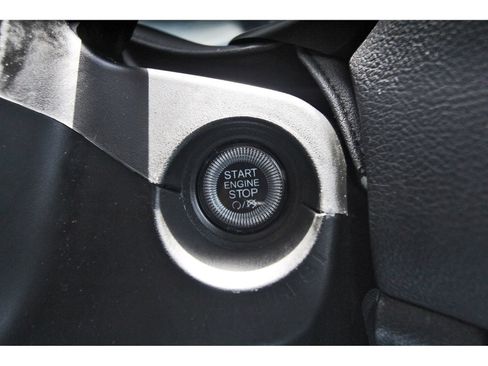 Used 2023 Jeep Renegade Latitude AWD/4WD image 19