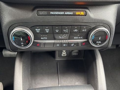 Used 2025 Ford Escape Active AWD/4WD image 19