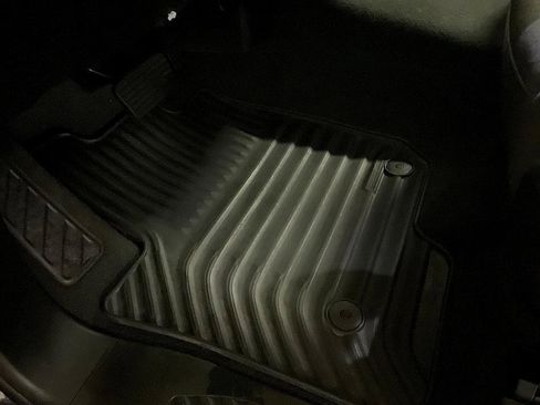 Used 2022 Chevrolet Silverado 1500 Custom image 17