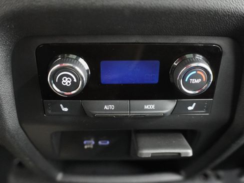 Used 2025 Chevrolet Traverse High Country w/ LPO, Floor Liner Package FWD image 43